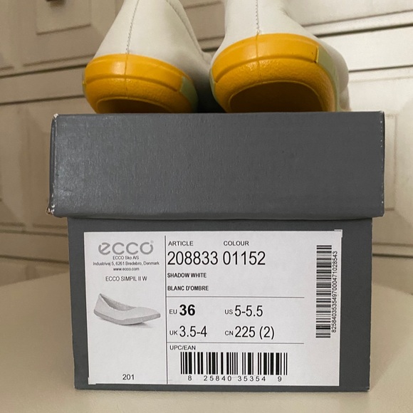 Ecco leather ballerina flat. Brand new in box. Baby blue. - Picture 3 of 10